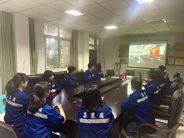 5月10日，AB娱乐第三联合团支部组织团员青年集中寓目庆祝中国共产主义青年团建设100周年大会直播.jpg